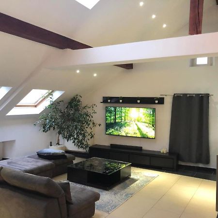 Cozy 120M² Apartment With 3 Bedrooms And 1 Home Cinema Useldange Exterior foto