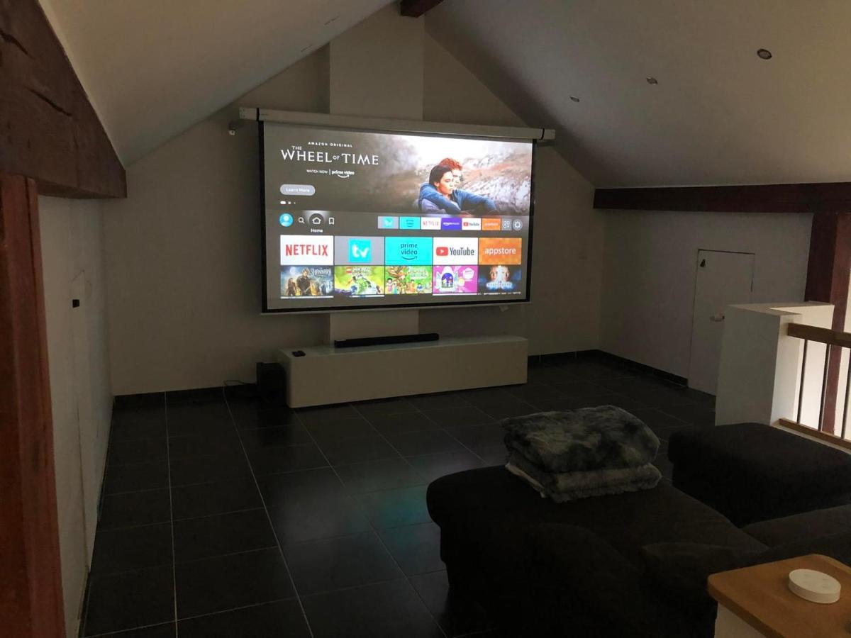 Cozy 120M² Apartment With 3 Bedrooms And 1 Home Cinema Useldange Exterior foto